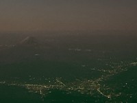 ⊂(`・ω・´)⊃バッ ←なーんだ笑