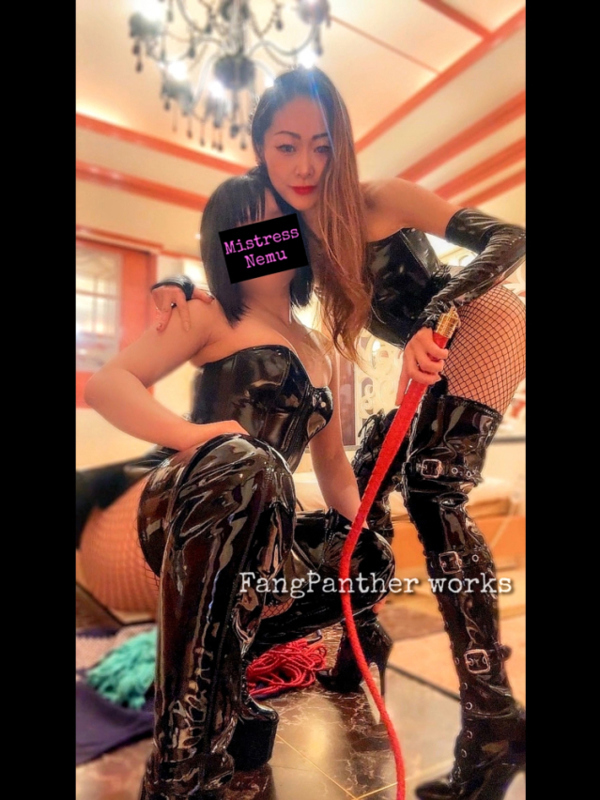 彪唖来涅夢 女王(22)