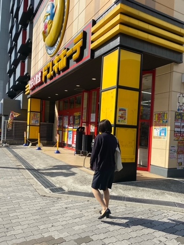 お散歩と容赦なしのケイン打ち🥰❣