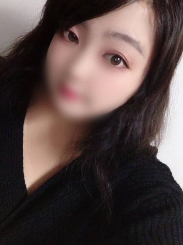 えみり(27)