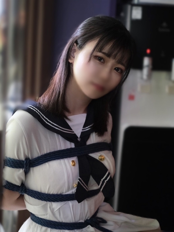 まりこ(20)