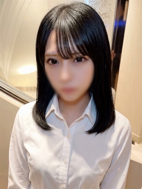 すず(25)