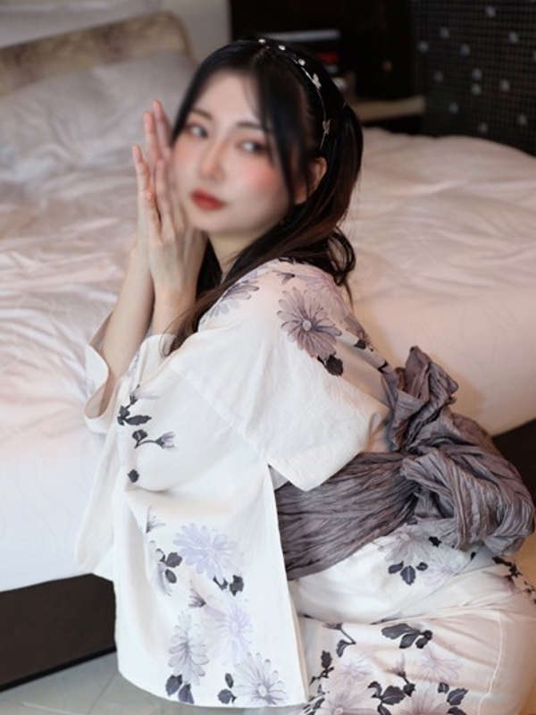 愛沢　ありす(18)