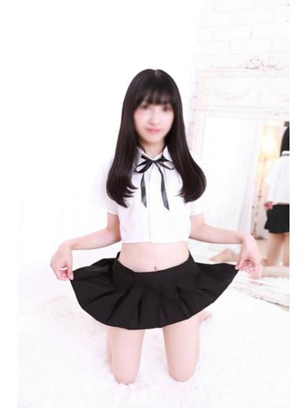 栗山 あずき(25)