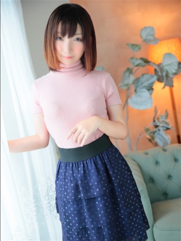 生田 ひな(27)