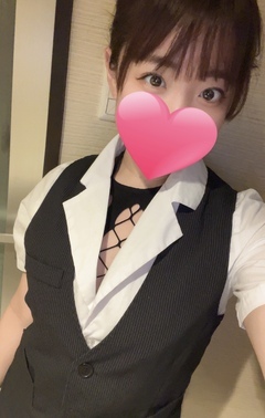 今日ありがとうございます♡  OLのコスプレしたんだ〜  沢