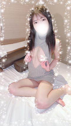 今日は、巷で噂の童貞を◯◯するニットの  コスプレをしました