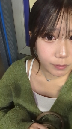 お久しぶりです。なつきです。  明日12時から21時で出勤し