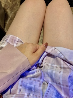 ドンキに行ったら、たくさんのコスプレ衣装が並んでいて  「あ