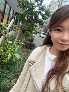 パシャっと一枚  池袋の角にあるパン屋さん。 「今度こそ行こ