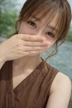 急に暖かくなってきて、お洋服選びにとっても悩んでしまって…