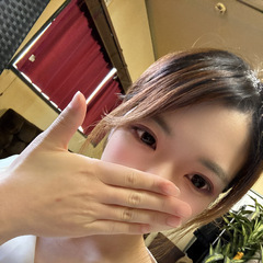 本日も出勤します♪    お誘いお待ちしてますね✨