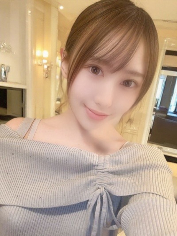 石神 まりな(24)