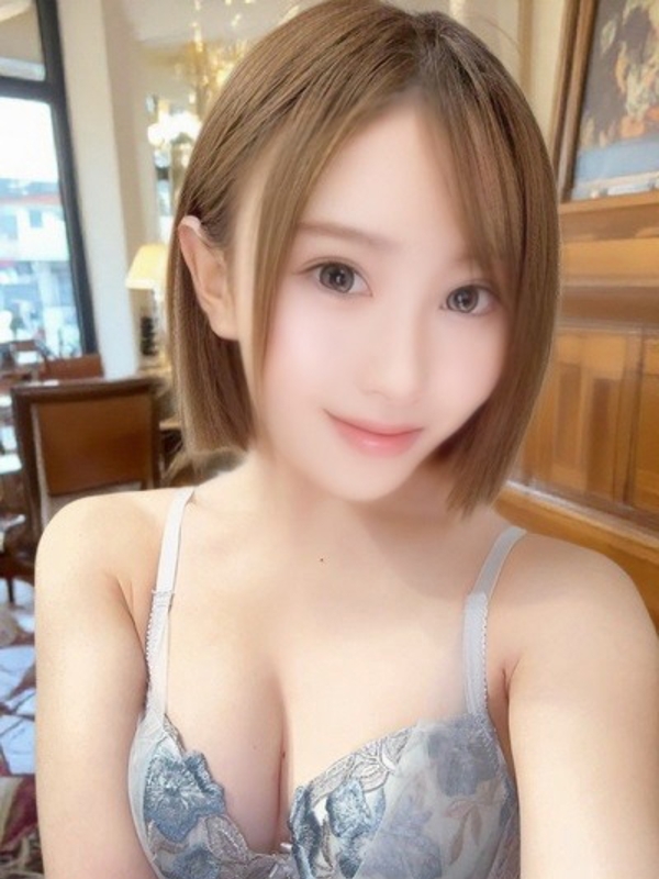 石神 まりな(24)
