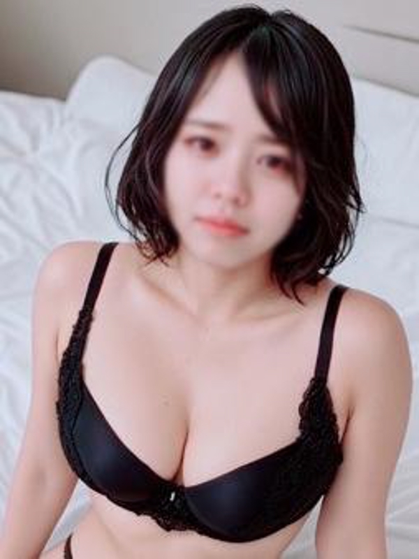 栗橋 みな(26)