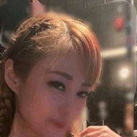 ギュッ