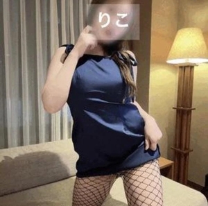 コップに溜めた唾液