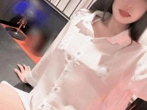 透けシャツ