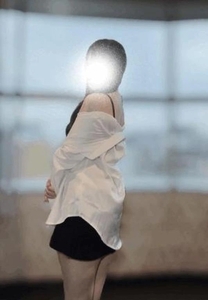 人妻