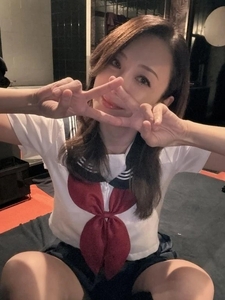 中年セーラー服キタ‼️