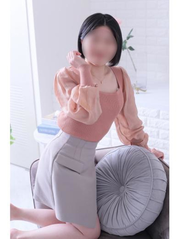 れい(22)