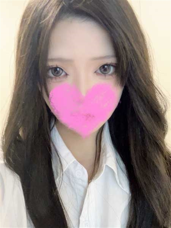 シュリ(24)