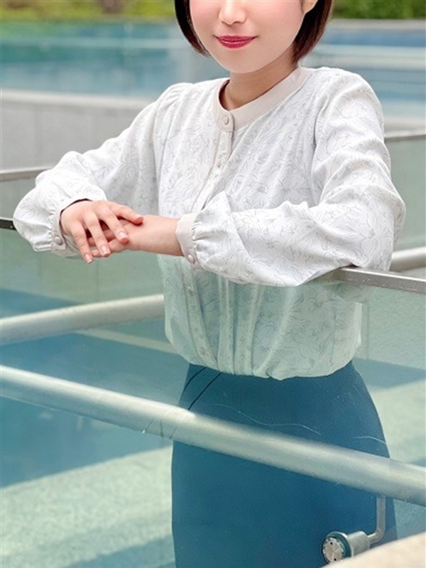 戸井田きみか(27)