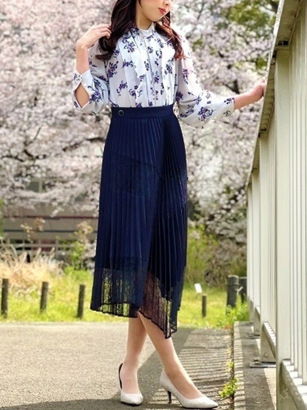 月野すみれ(28)