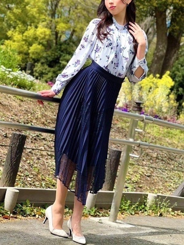 月野すみれ(28)