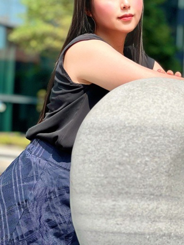 新倉あおい(36)