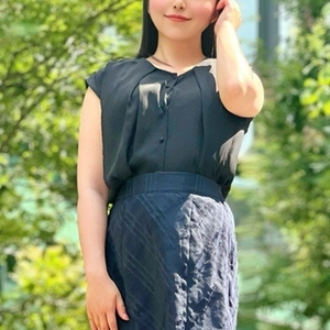 新倉あおい