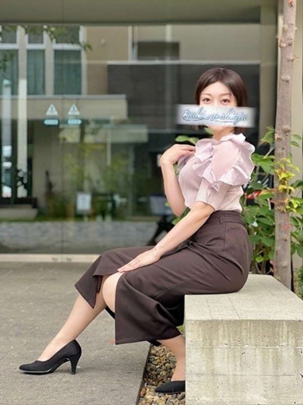 安田りさ(42)