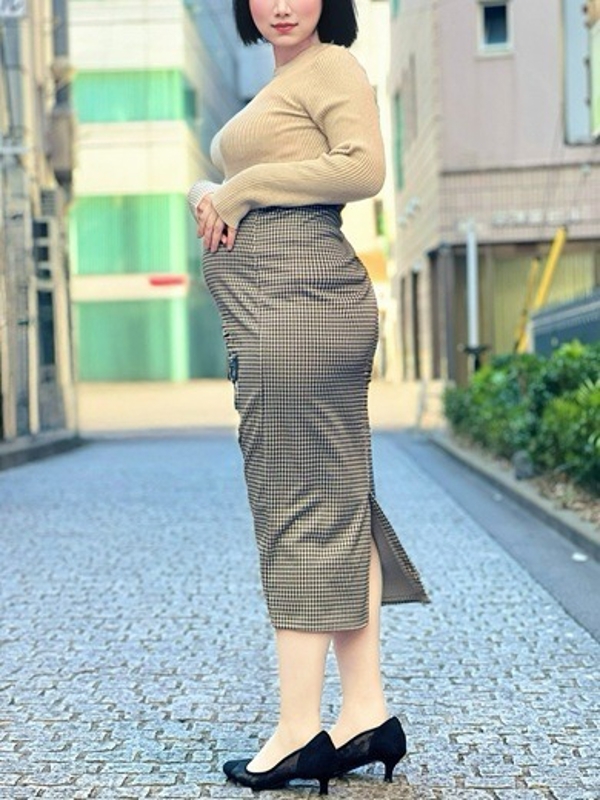 村山れいな(30)