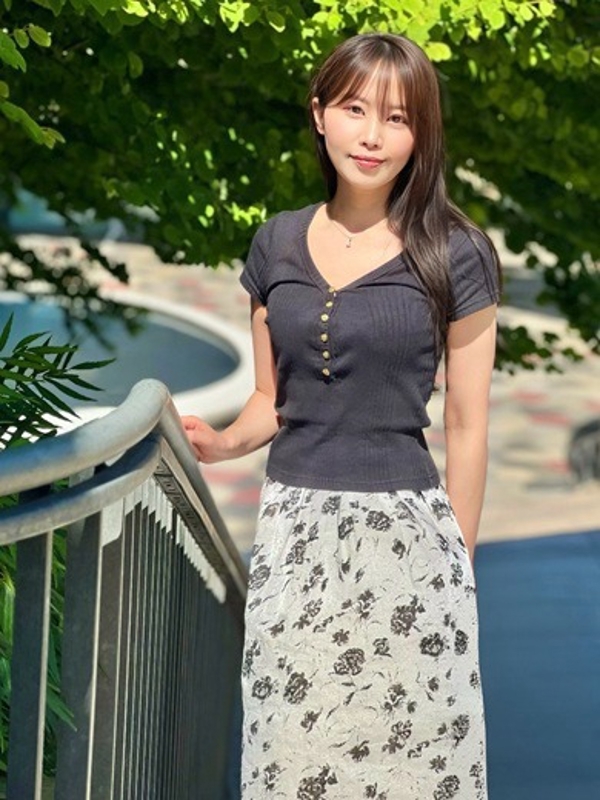 岸本すず(42)