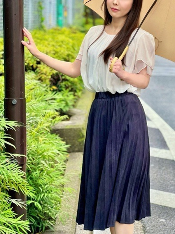 内田ひまり(32)