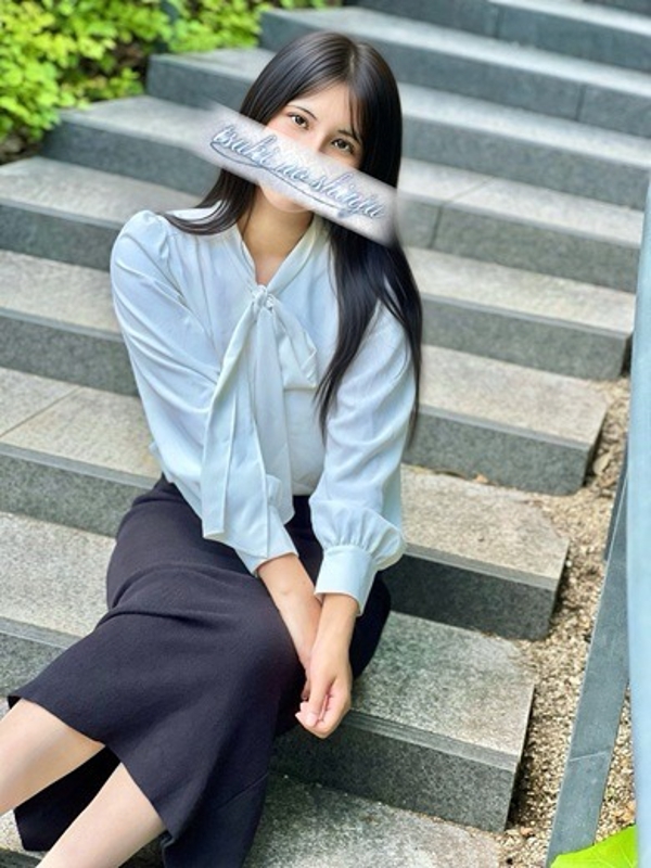 鈴原ひかる(24)