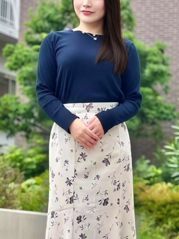 秋山くみ(32)