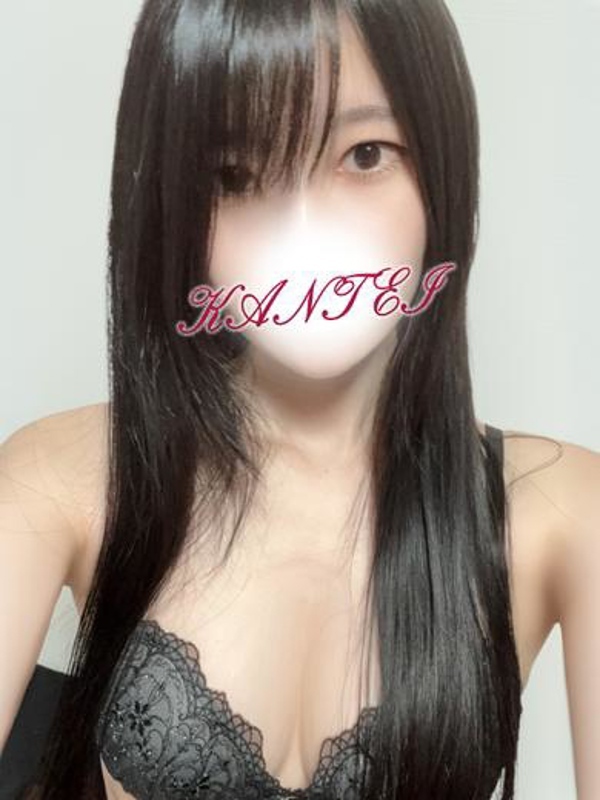 うい(22)