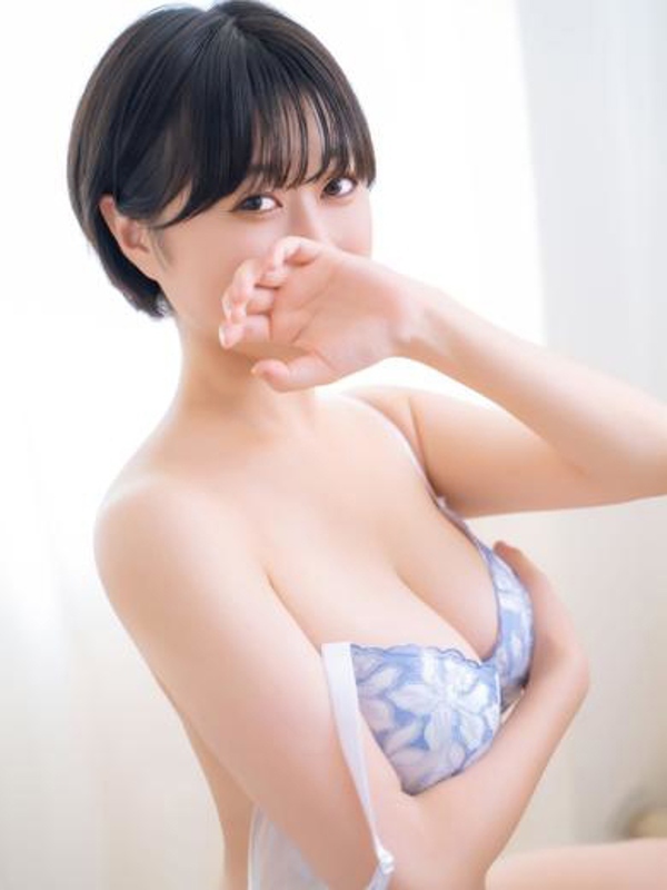 あい(28)