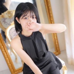 にこ