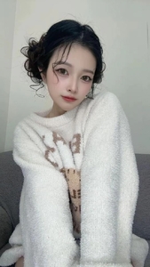指先だけでも…♡♡
