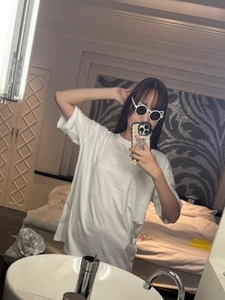 ノーブラネコグラス😎