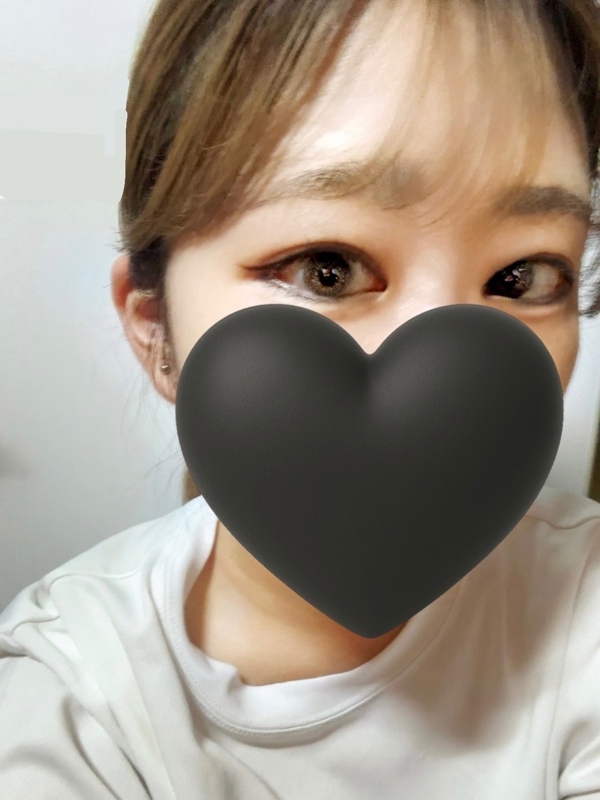 紫織しおり(25)