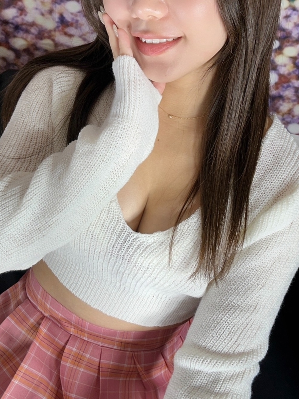 レア(23)
