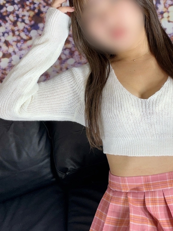 レア(23)