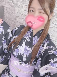 私にオナニーを見せつけるなんて…
