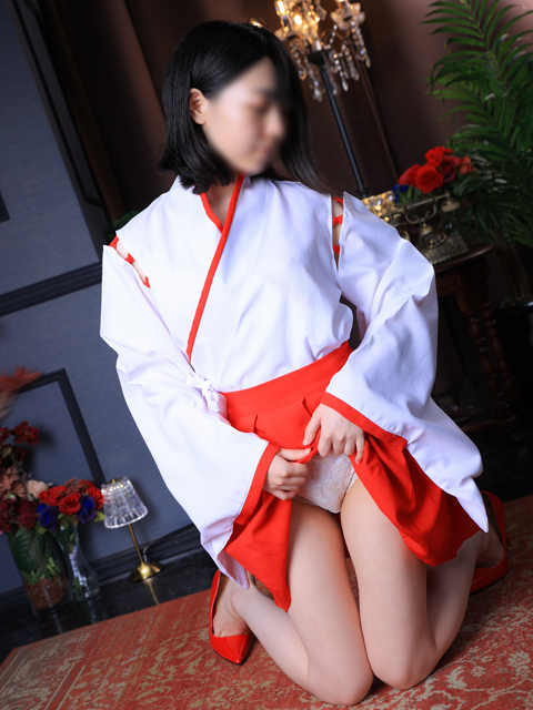 浅野しずく(23)