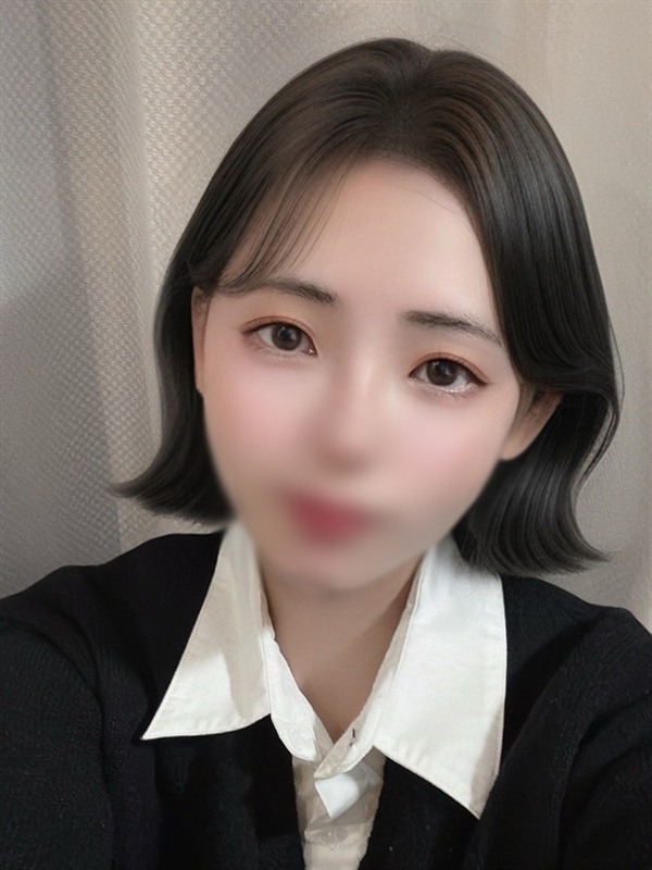めい(21)