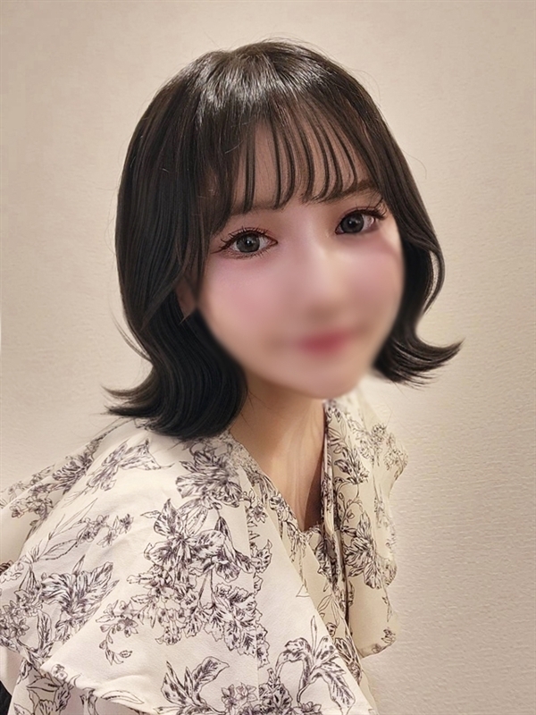 まな(24)