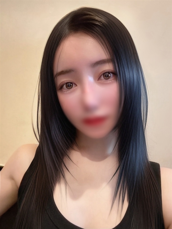 すず(23)